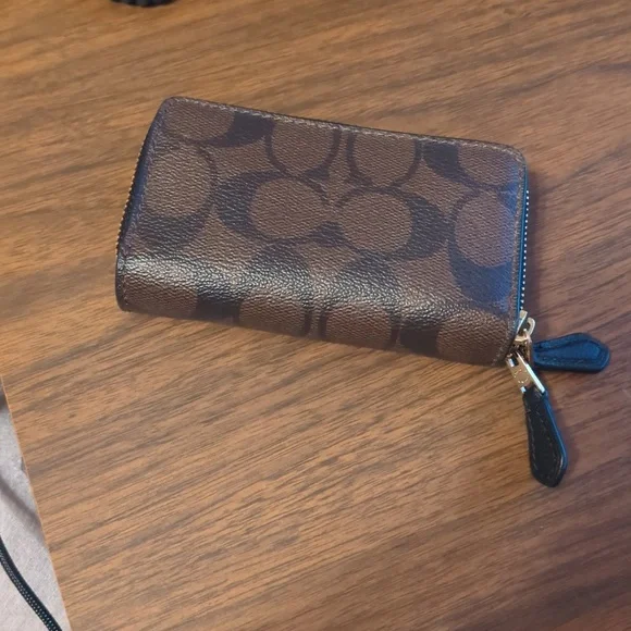 Coach Brown Small Double Zip Wallet/Card Holder - Picture 2 of 16